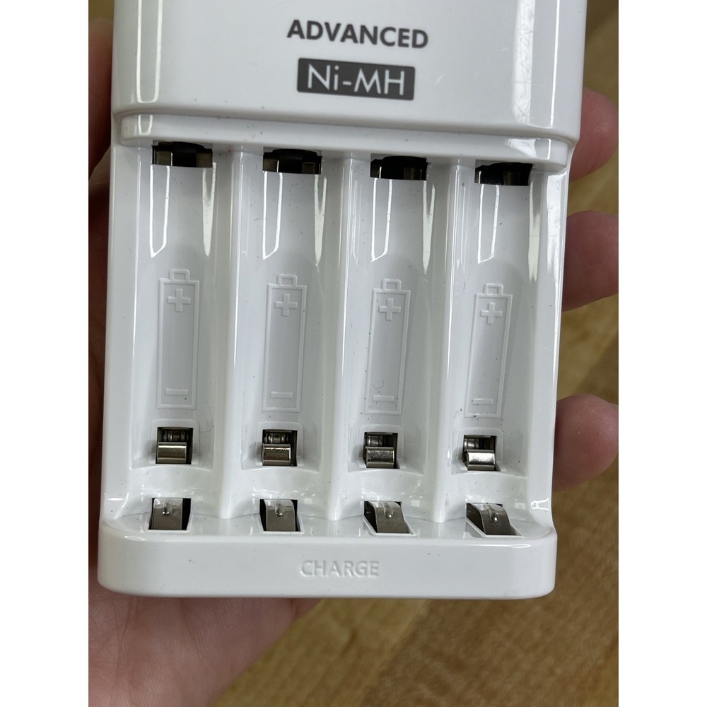 Genuine Panasonic BQ-CC17 Ni-MH AA/AAA Advanced Individual Battery Charger White